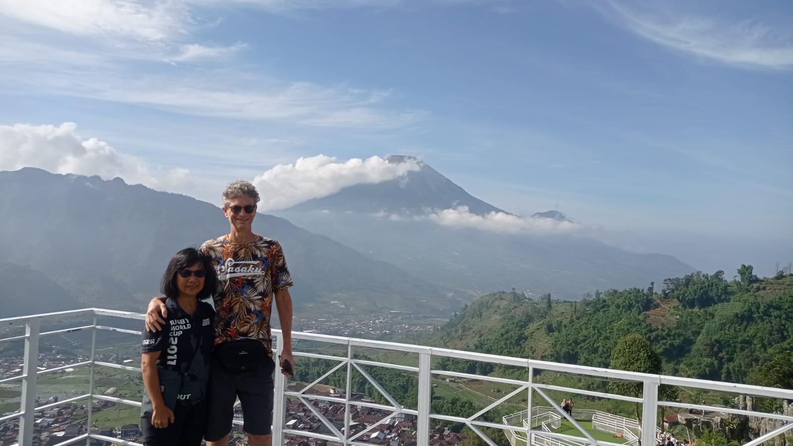 Menikmati indahnya spot pemandangan gunung tanpa mendaki.. Wisata asyik campur jalan kaki juga dengan mobil, mulai jam 8 pagi sampai jam 2 siang bersama Tuan Tim dan Wai Fun dari Selandia Baru 😘